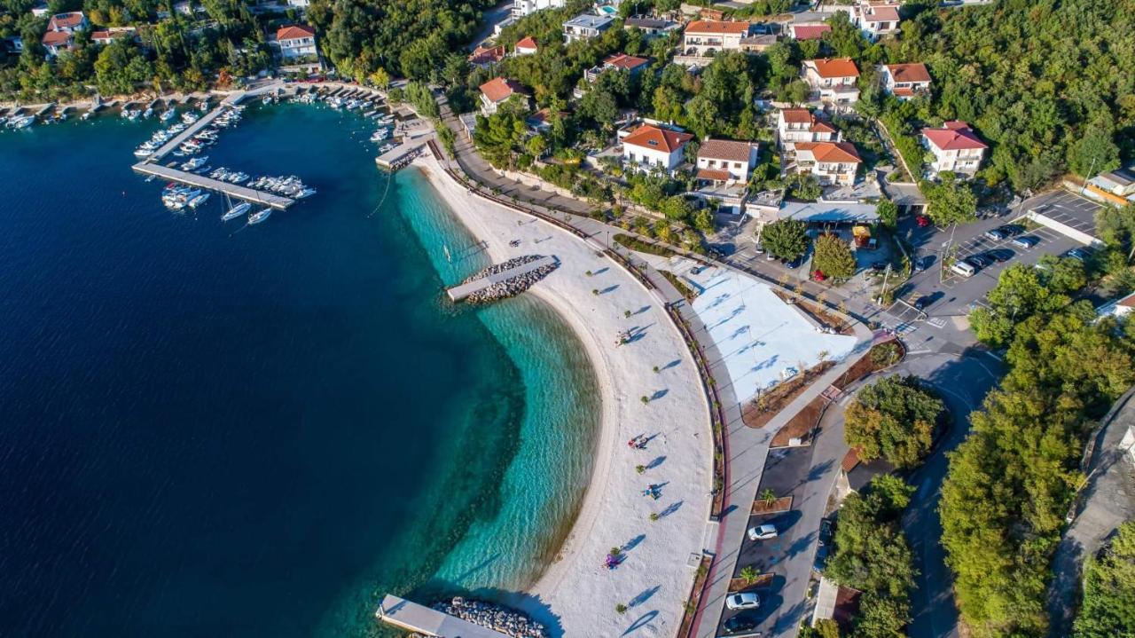 Appartamento Apartman Iskra Jadranovo Esterno foto